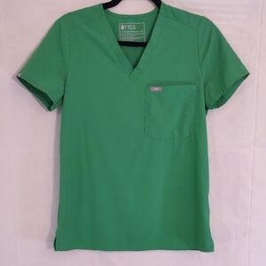Figs Catarina One-Pocket Scrub Top - Safety Green